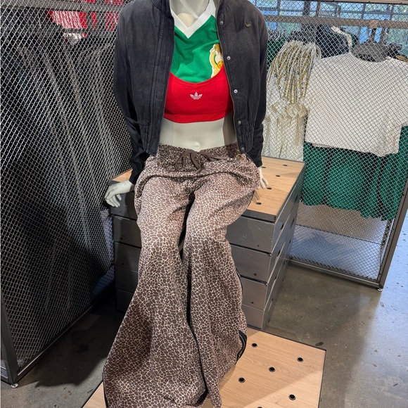 adidas Originals Firebird Oversized Denim Pants - Picture 6 of 6